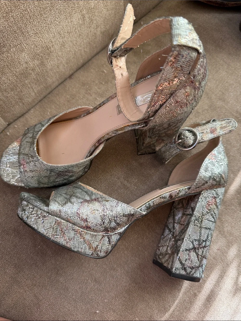 Seychelles stylish metallic
